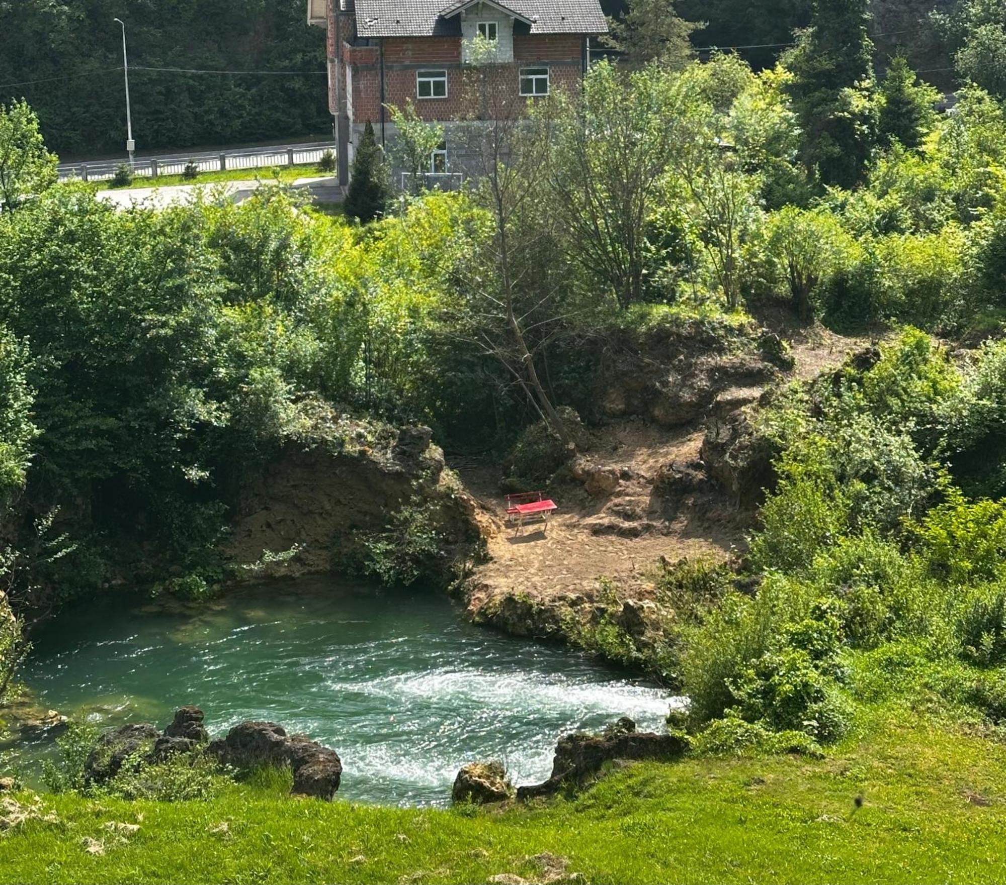 Apart Cobras Jajce Esterno foto